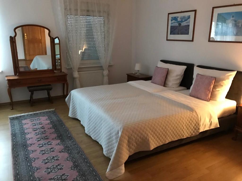 Monte Christo Apartamento Miastko Exterior foto