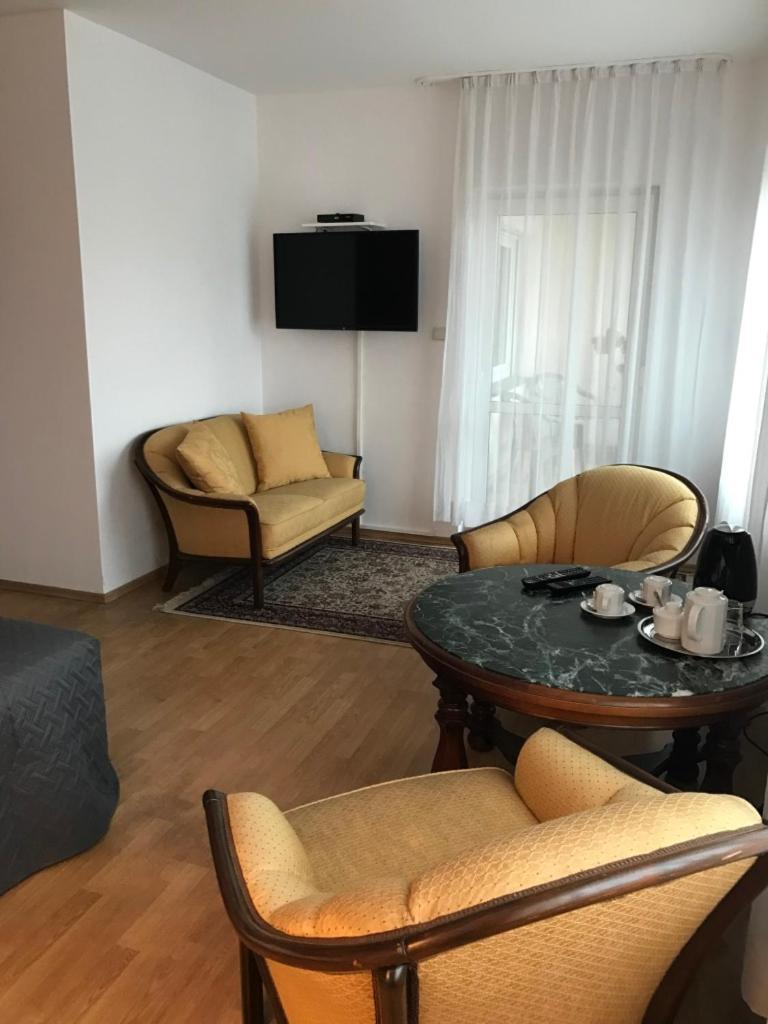 Monte Christo Apartamento Miastko Exterior foto